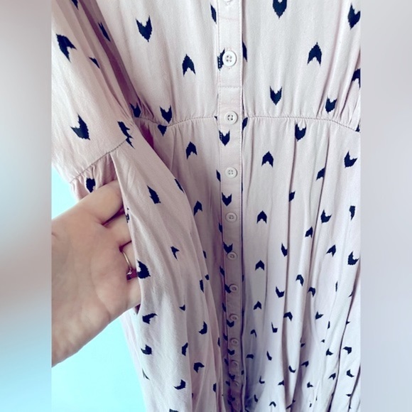 Torrid Midi Challis Sharkbite Shirt Dress size 2X Lavendar Ikat with Chevrons - Picture 7 of 9